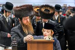 Škoda tyhle fotky minout: záchrana v oblacích, cyberwoman nebo psí oči