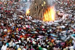 Škoda tyhle fotky minout: záchrana v oblacích, cyberwoman nebo psí oči