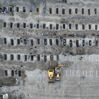 Škoda tyhle fotky minout: záchrana v oblacích, cyberwoman nebo psí oči