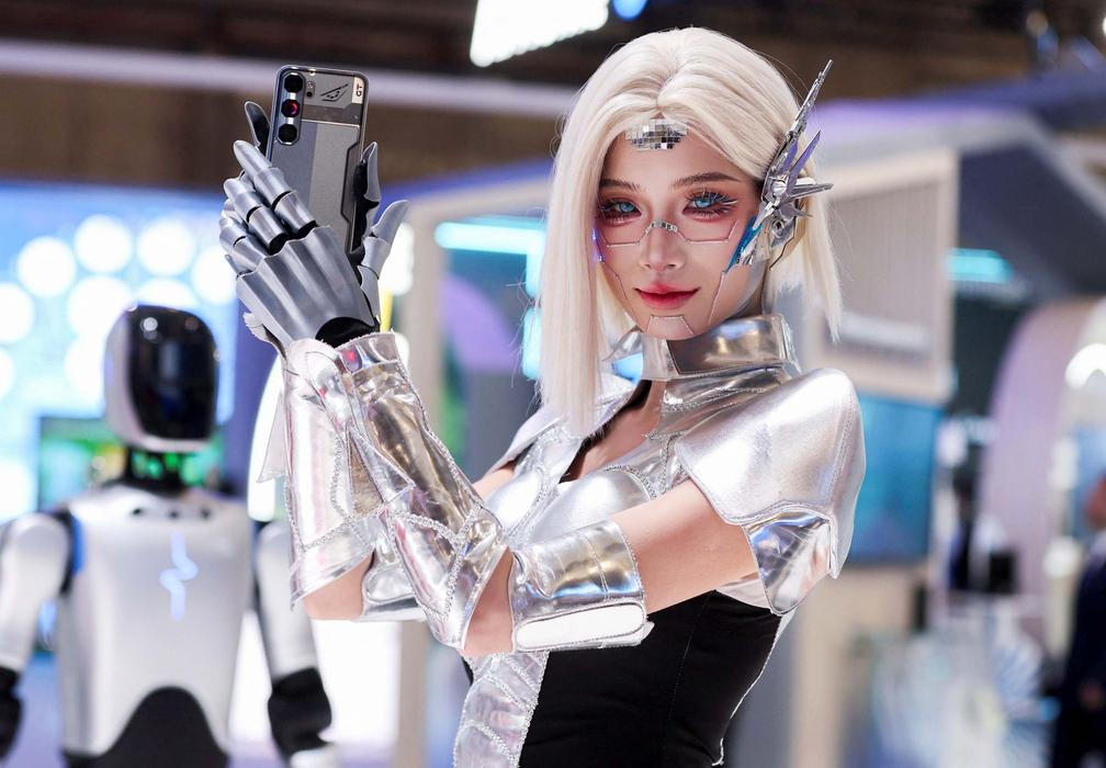 Škoda tyhle fotky minout: záchrana v oblacích, cyberwoman nebo psí oči