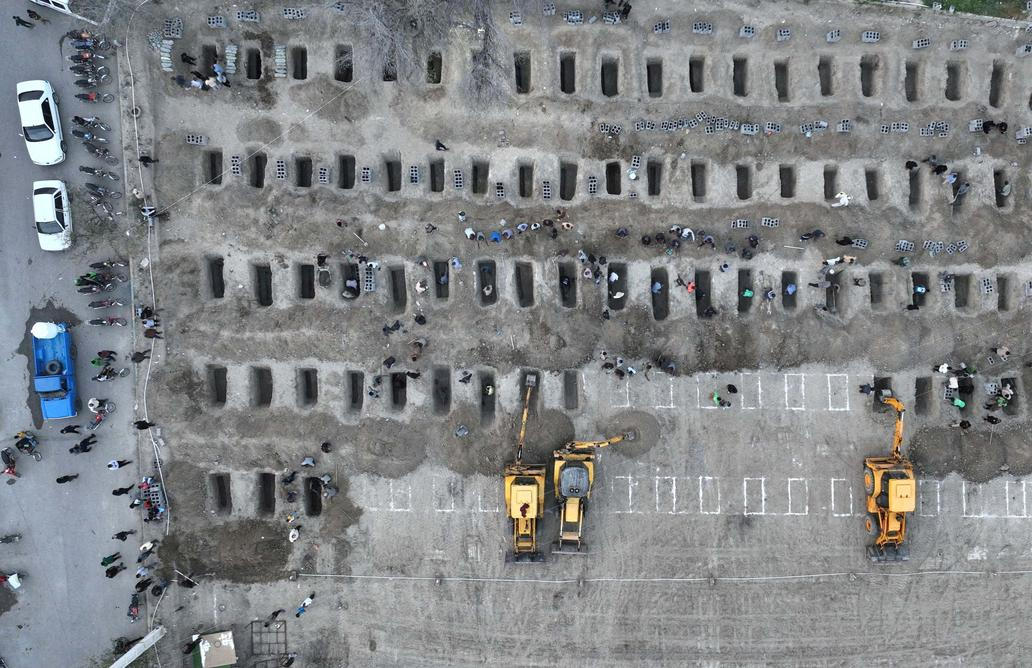 Škoda tyhle fotky minout: záchrana v oblacích, cyberwoman nebo psí oči