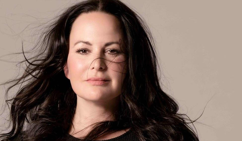 Herečka a zpěvačka Jitka Čvančarová vydává svůj první singl s názvem Přítelkyně noc.