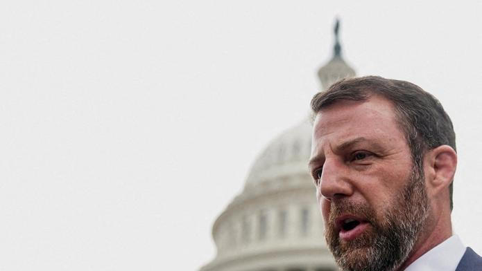 FILE PHOTO: Trump taps US Senator Mullin to replace Noem as DHS chief