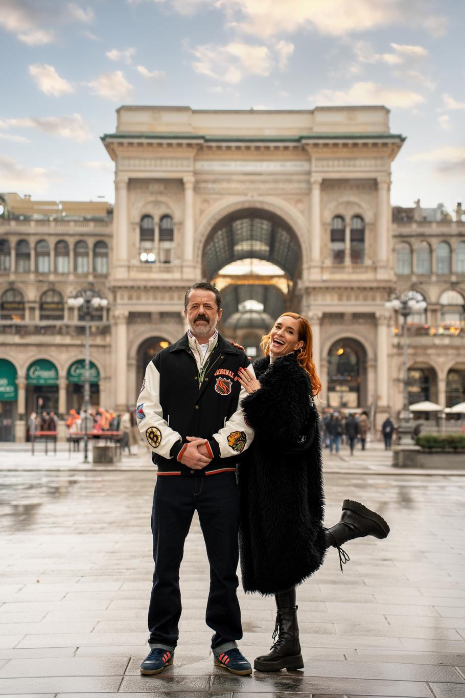 Jiří Langmajer coby trenér Luboš Hrouzek a Hana Vagnerová jako jeho přítelkyně Deniska ve filmu Lajna - Konečně film!