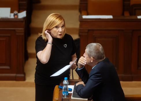 Schůze Poslanecké sněmovny, Alena Schillerová, Andrej Babiš