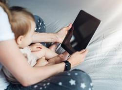 Klára netušila, že právě jeden náhodný pohled do historie vyhledávání odhalí tajemství jejího partnera a navždy změní její život.