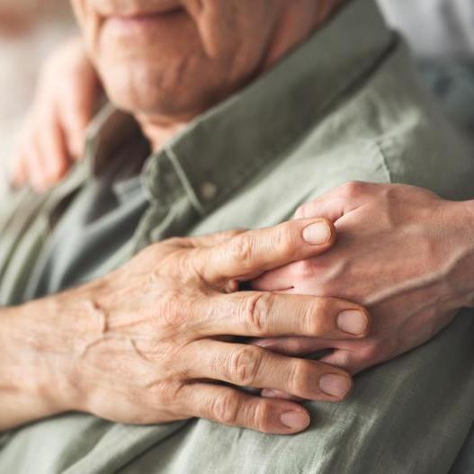 Všechny ty roky, kdy jsem si myslela, že nás opustil, byl ve skutečnosti v izolaci, podrobován mučení, o kterém se mi ani nesnilo. 