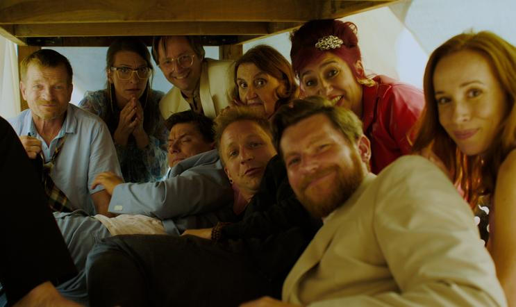 Českou komedii Přání k narozeninám: Křtiny režírovala Marta Ferencová. Premiéra filmu proběhne 12. března 2026.