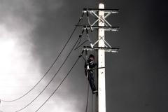 Barel ropy nad 100 dolarů. Trump: „Malá cena za světový mír“