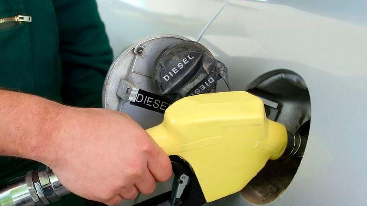 Benzín. Ilustrační foto.