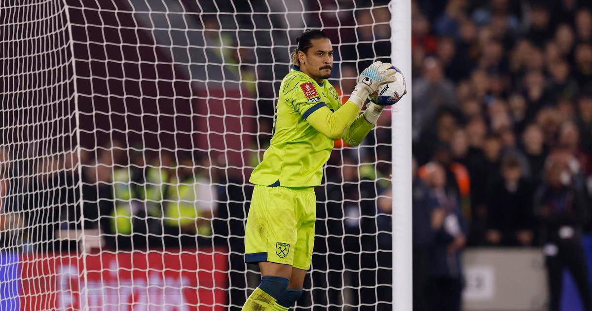 Hrál si na Panenku a je za blbce. Zato Souček jistě proměnil a West Ham slaví postup