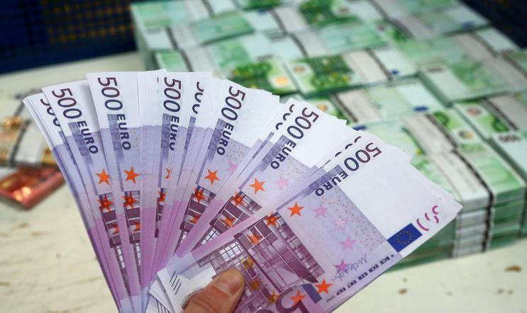 Bankovky, euro, peníze