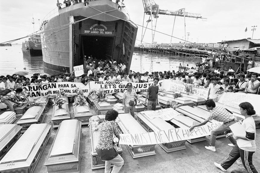 Novodobý Titanic pohřbil v moři tisíce lidí. Trajekt Doña Paz šel ke dnu za dvě hodiny