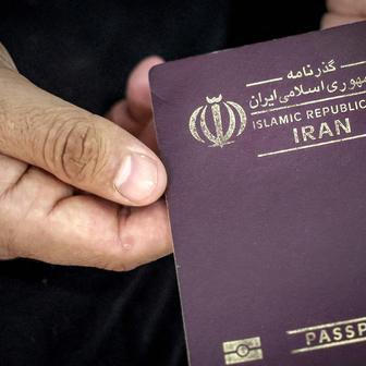 „Lidé se bojí vyjít do ulic.“ Svědectví Íránců na hranici s Tureckem