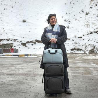 „Lidé se bojí vyjít do ulic.“ Svědectví Íránců na hranici s Tureckem