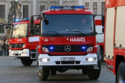 Hasiči dostali k vánocům nové cisternové vozy.