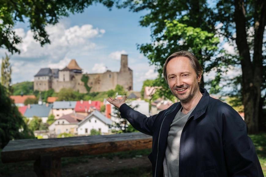 Po hradech v doprovodu Plesla. Česká televize uvede novou řadu cyklu Skryté skvosty