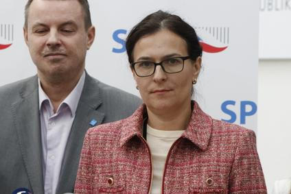 Poslankyně Svobodných Markéta Šichtařová na tiskové konferenci 10. března 2026. Šichtařová je členkou klubu SPD, protože Svobodní šli do voleb na kandidátce SPD.