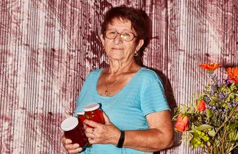 Babičky se staly stěžejními postavami knihy.