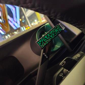 Volič automatu má nevšední potisk.