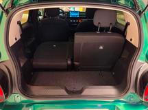 Po sklopení sedadel vznikne prostor o objemu 1010 litrů.