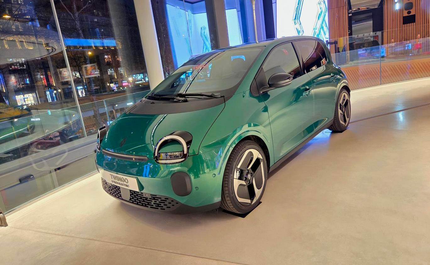 Důkladně jsme prozkoumali nový elektrický Renault Twingo.