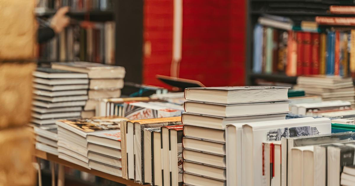 Policie ve třech zemích podnikla razii proti krajně pravicovému nakladatelství