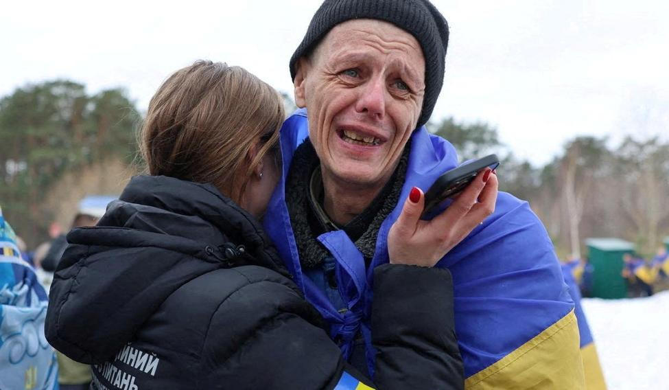 Ukrainian POWs swap