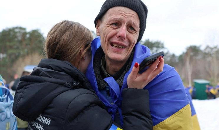 Ukrainian POWs swap