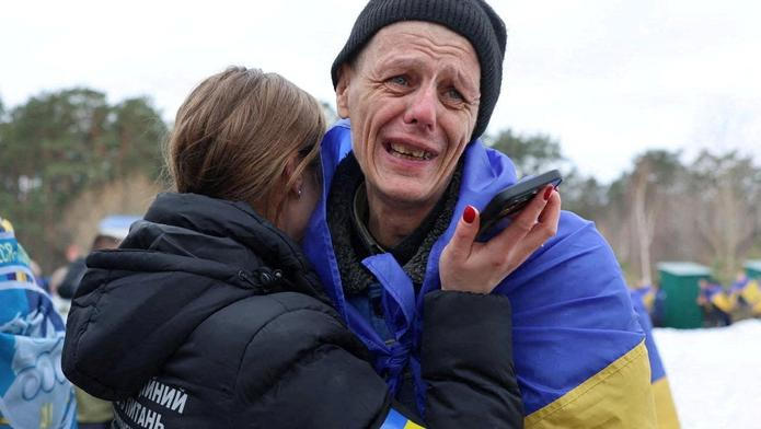 Ukrainian POWs swap
