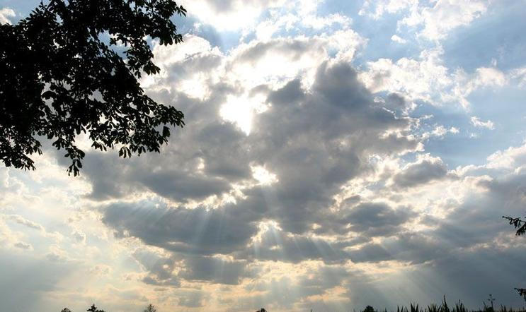 Mraky nad středními Čechami