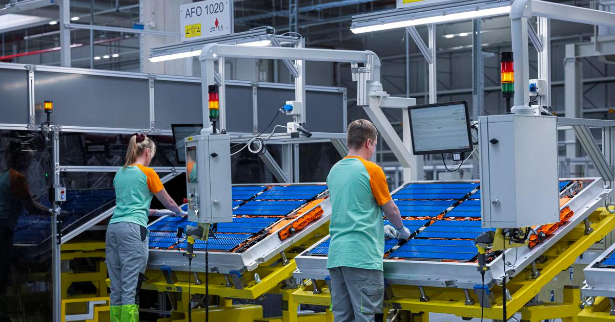 Český průmysl v lednu zpomalil na 2,8 procenta, roste už rok v kuse