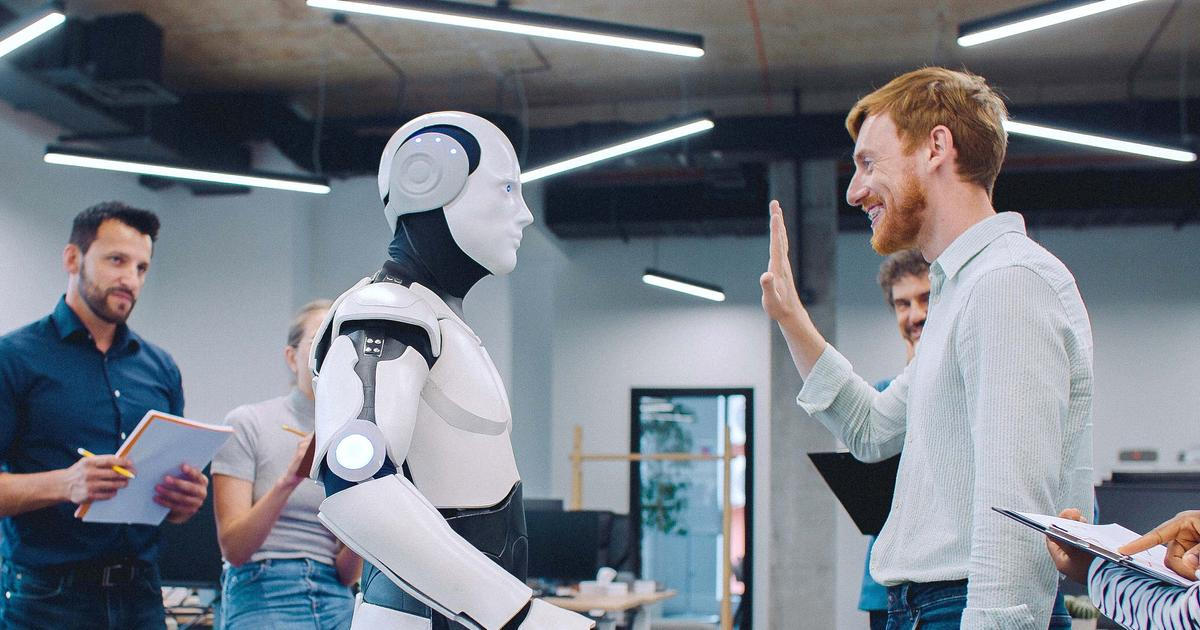 Převezmou naši práci i placení daní. Jak roboti a umělá inteligence změní ekonomiku a sociální systém