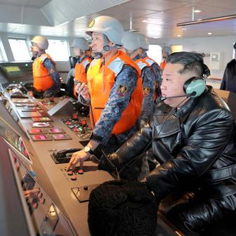 Přesná muška Kim Čong‑una: nástupkyně se učí od nejlepšího