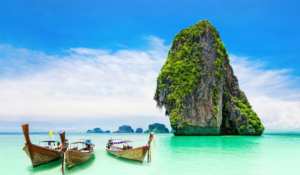 "Průměrná cena dovolené u nás vychází na zhruba 570 tisíc korun. Ale organizovali jsme i teambuilding za 12 milionů korun na Maledivách (na snímku), kdy jsme pronajali pro jednu firmu celý privátní ostrov, říká Dominik Kohel, šéf cestovní kanceláře Exclusive Tours.