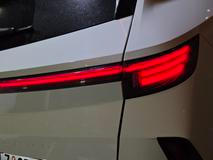 Líbí se nám grafika skupinových LED světel.