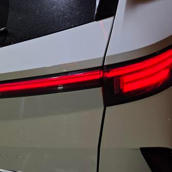 Líbí se nám grafika skupinových LED světel.