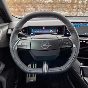 Volant má příjemný věnec...