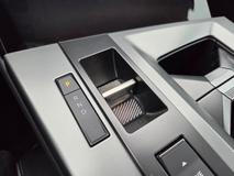 Volič automatu je stejný jako u dalších modelů koncernu Stellantis.