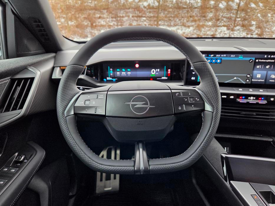 Volant má příjemný věnec...