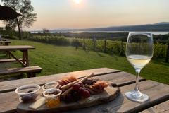 Tématem jubilejního tisícího dílu dokumentárního cyklu Postřehy odjinud, který ČT odvysílá 30. května, bude quebecké víno.