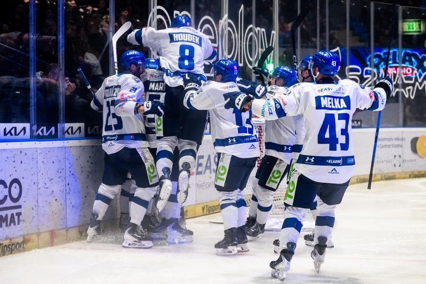 Euforie v Kladně, Sparta krok od šokujícího konce. Další prodloužení rozhodl Ojamäki