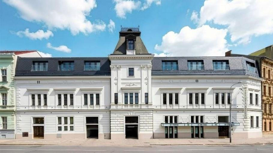 EFI SPA Hotel 4★ Superior: stylové ubytování s wellness a parkováním v srdci Brna