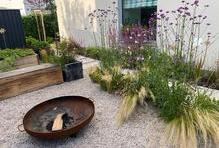 Péče o zahradu je podle ní náročná, ale zároveň krásná práce, která nikdy nekončí.