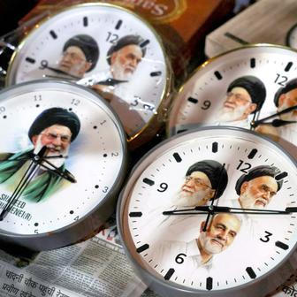 Škoda tyhle fotky minout: mystické tetování, pády i pocty nebo kočičí město