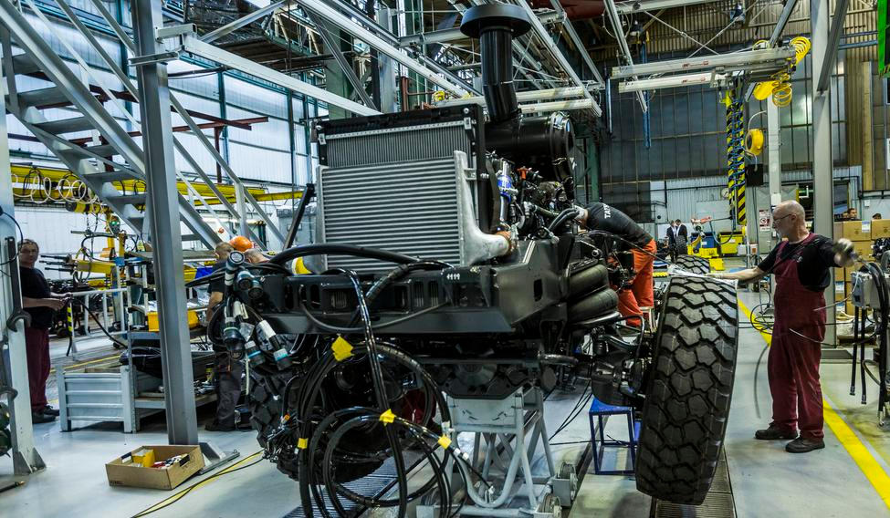 V Česku se výroba v lednu 2026 propadla o 2,6 procenta, zatímco v prosinci o 1,1 procenta vzrostla, uvedl v pátek Eurostat. Na snímku je výrobní linka v kopřivnické automobilce Tatra.