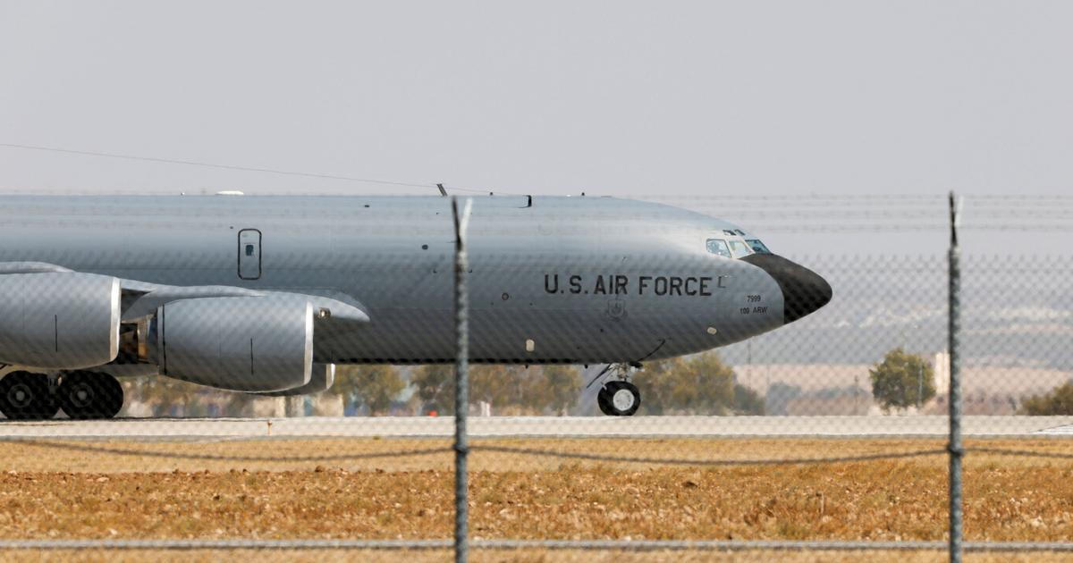 Američané nad Irákem ztratili „létající benzinku“. Západní zdroje mluví o havárii, k sestřelení se hlásí irácké milice