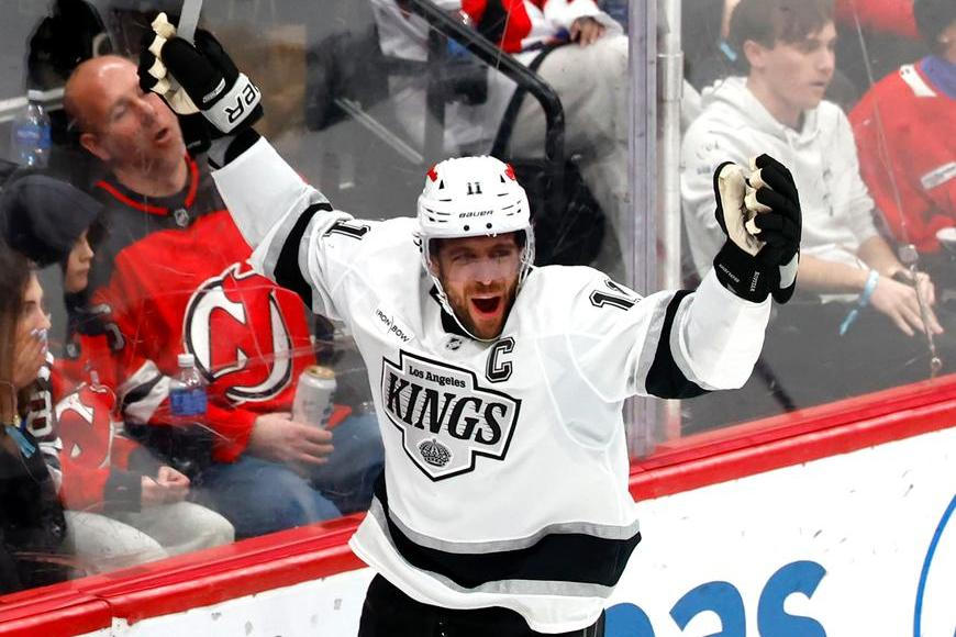 Král králů. Slovinský kanonýr překonal rekord Kings, pochválila ho i překonaná legenda