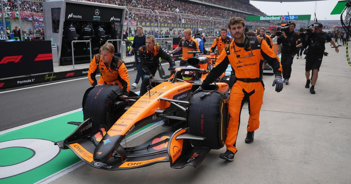 Totální kolaps McLarenu. Norris ani Piastri se do závodu v Číně nedostali