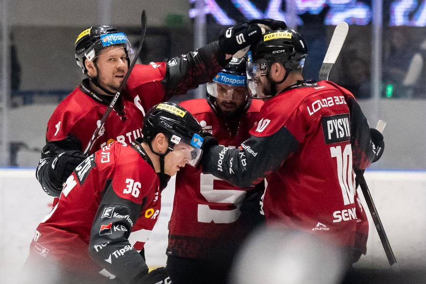 Sparta byla tři minuty od ostudného konce, v epické bitvě proti Kladnu však povstala